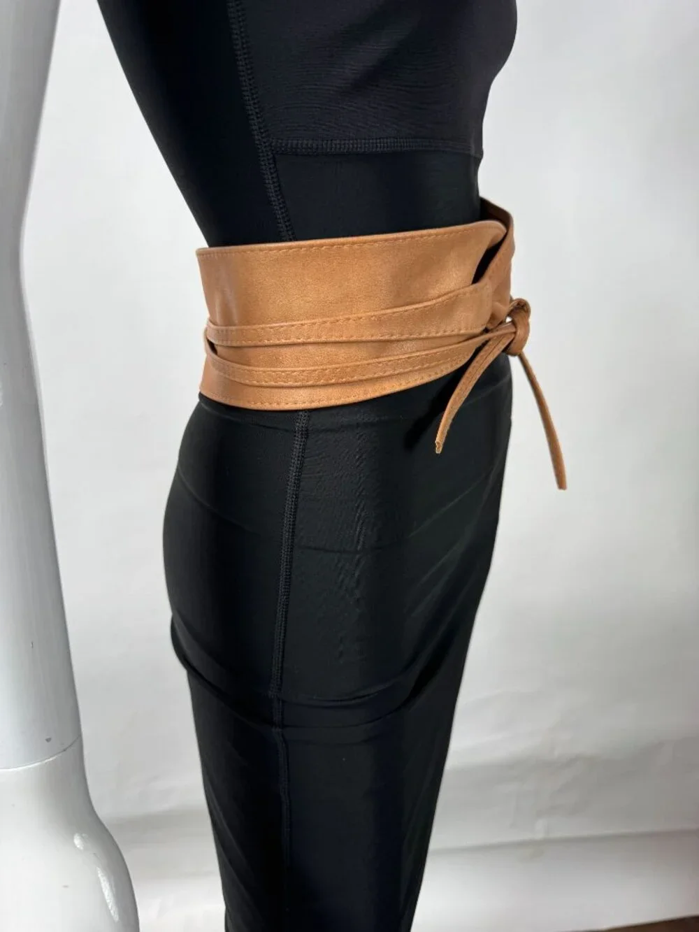Fashiongen Camel Tan Wide Obi Belt S-M Polyurethane Adjustable Wrap Belt